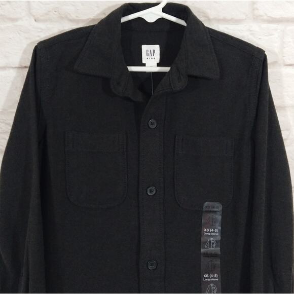 F Gap Kids Boys Dark Grey Long Sleeve Button Down Flannel Shirt Top NWT XS 4 5 - Picture 2 of 8